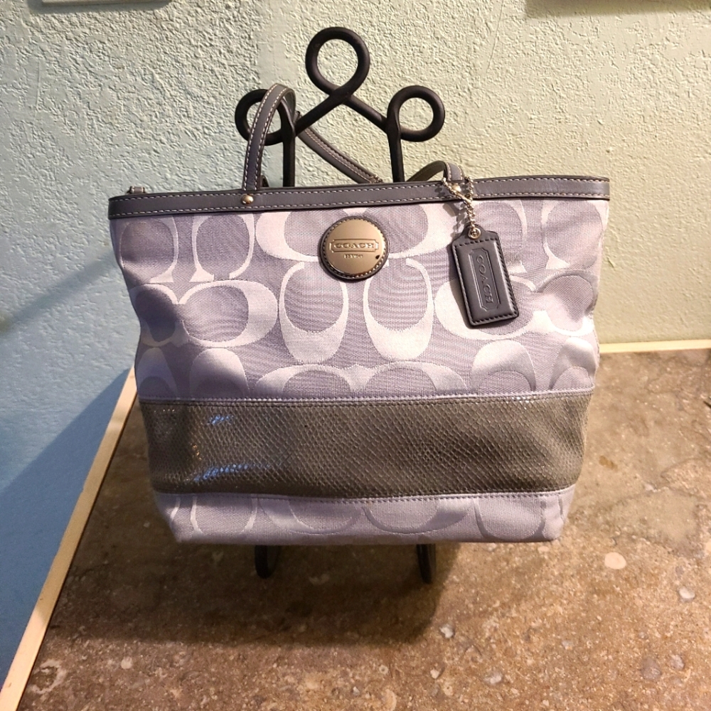 Coach shoulder bag